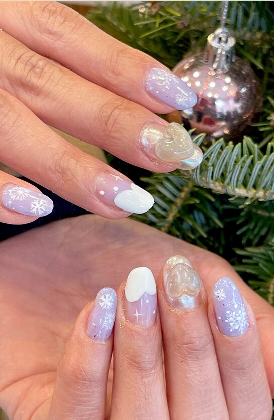 3D snowman embellishment nails with festive sparkle
