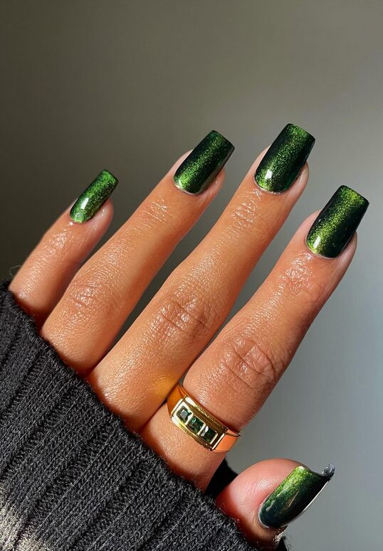 green velvet nails