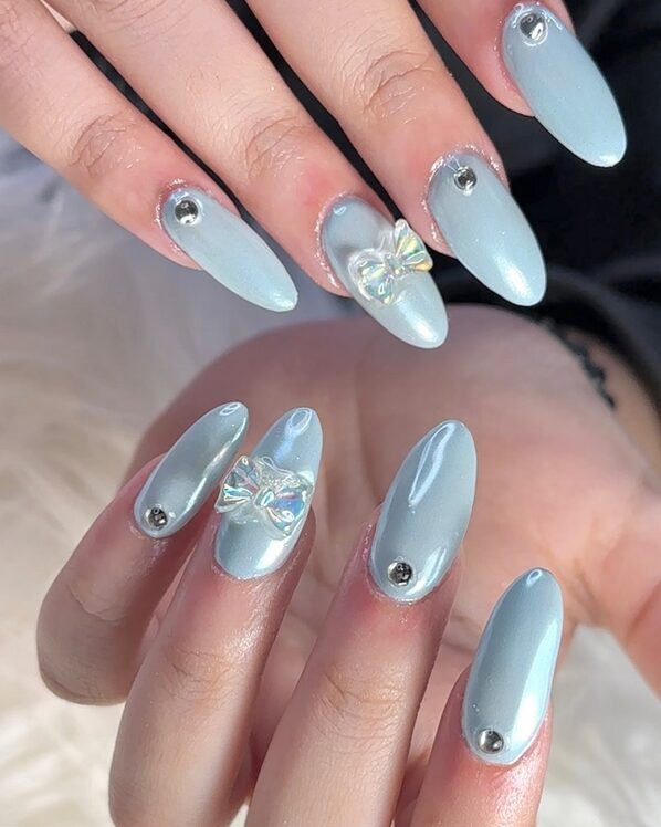 blue Chrome nails with metallic finish