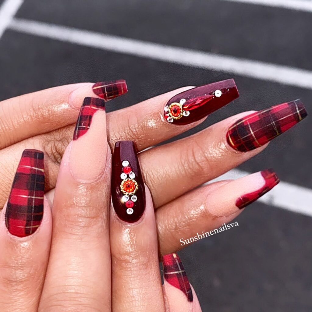 tartan plaid manicure