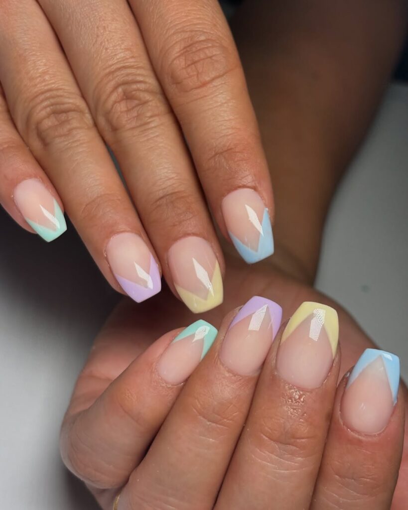 French Tips pastel nails