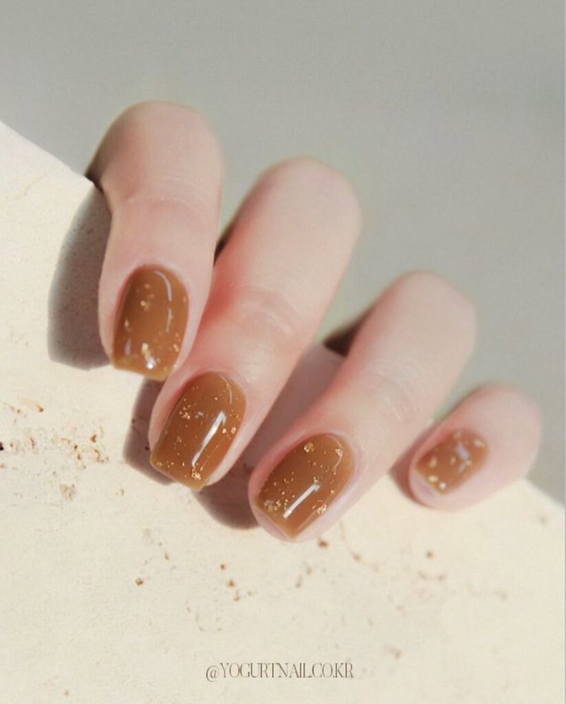 caramel nails