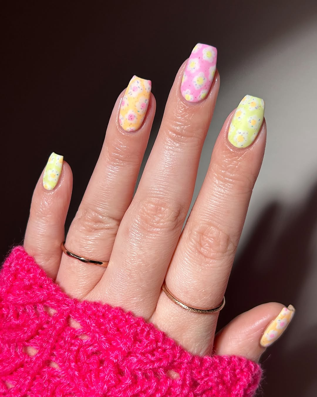 pastel matte spring nails with tiny daisy floral design