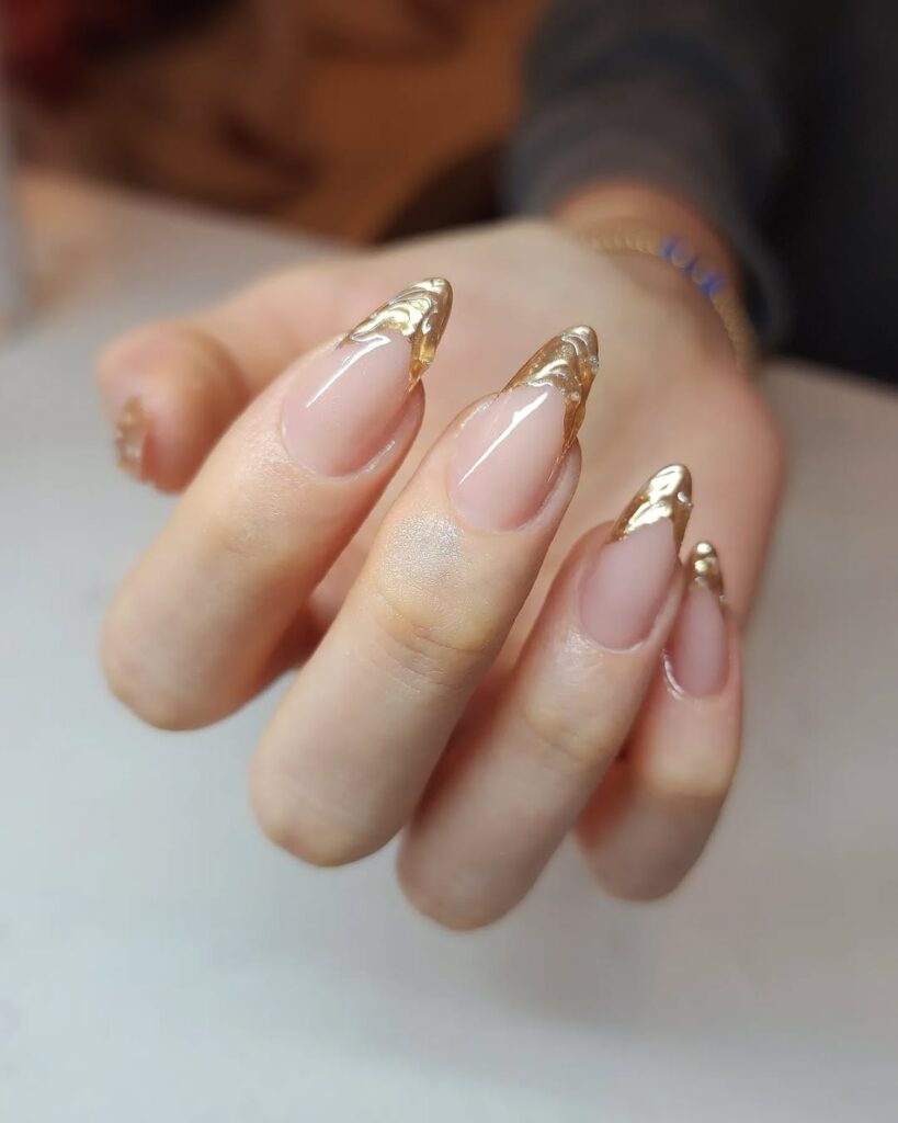 gold nails
