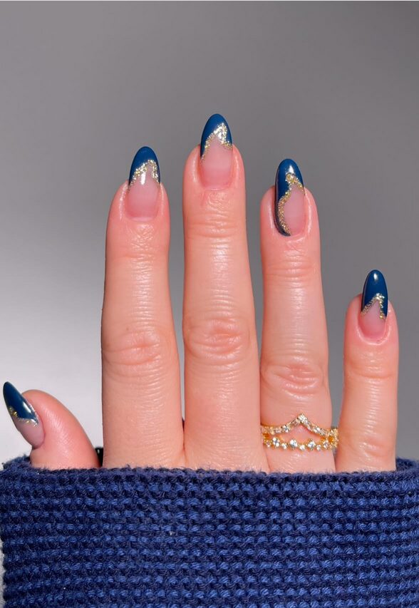Navy blue nails with wave & swirl patterns