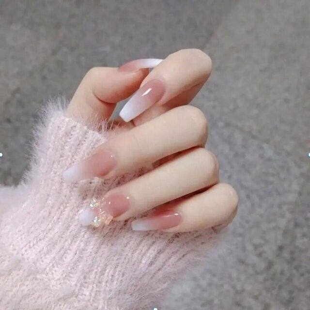 nude and white ombre nails