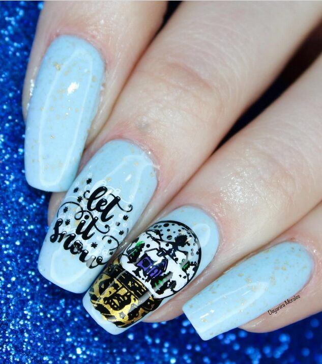 Jelly winter nails with glitter flakes resembling snow globes