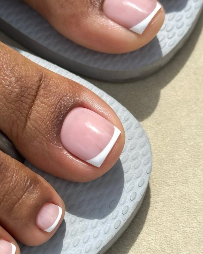 classic French spring pedicure with white tip