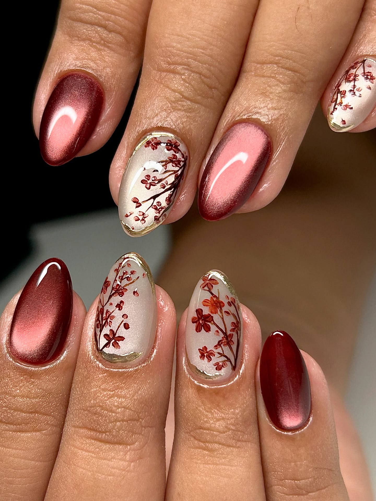 Chrome coffin nails in crimson