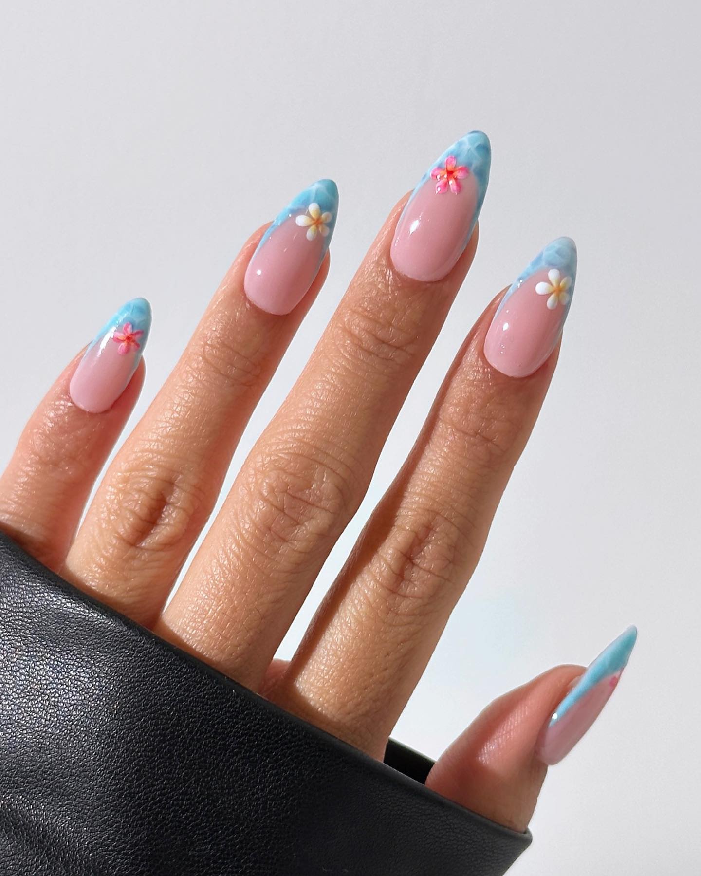 Floral press-on nail art