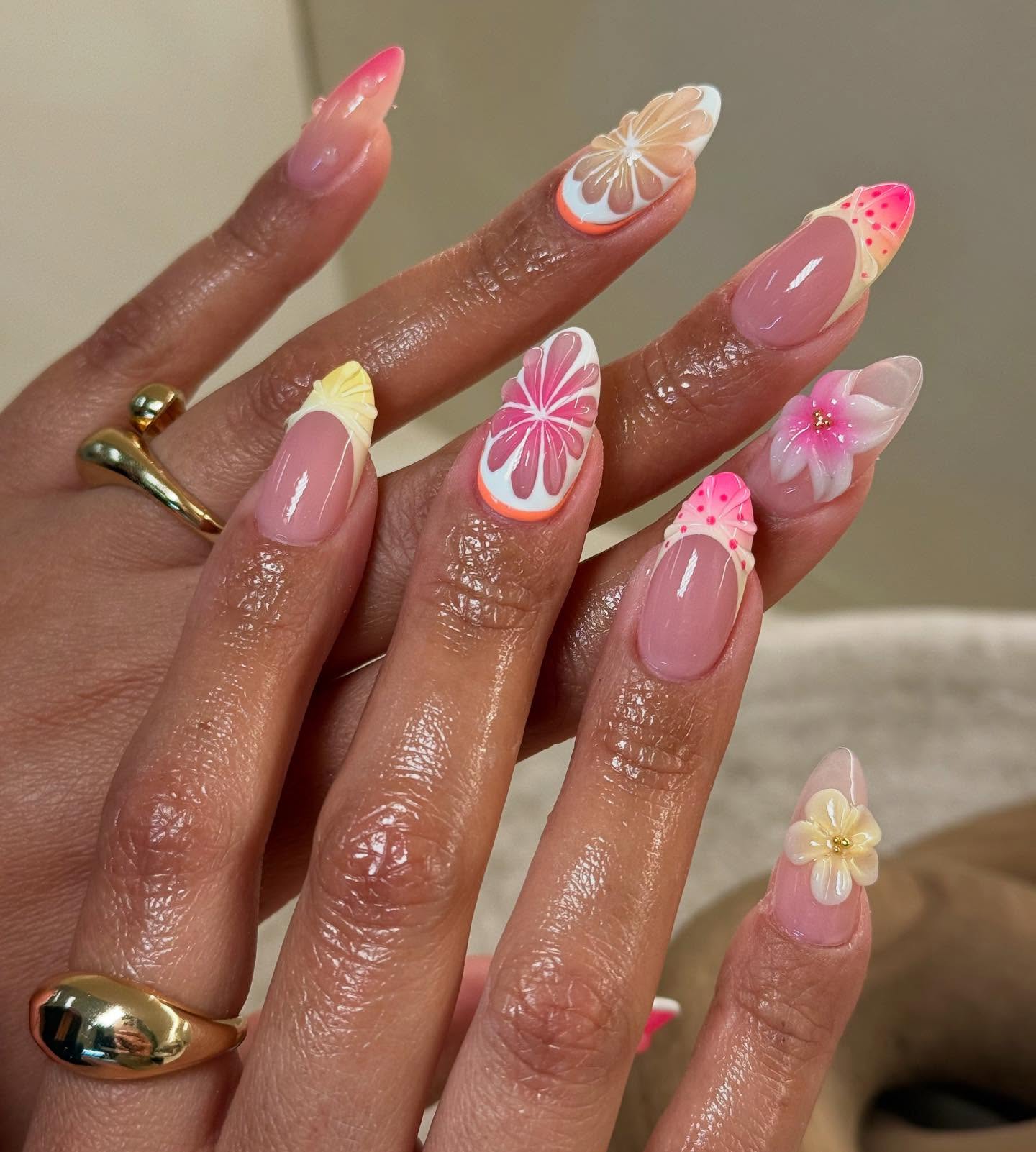 Maximalist statement nail set