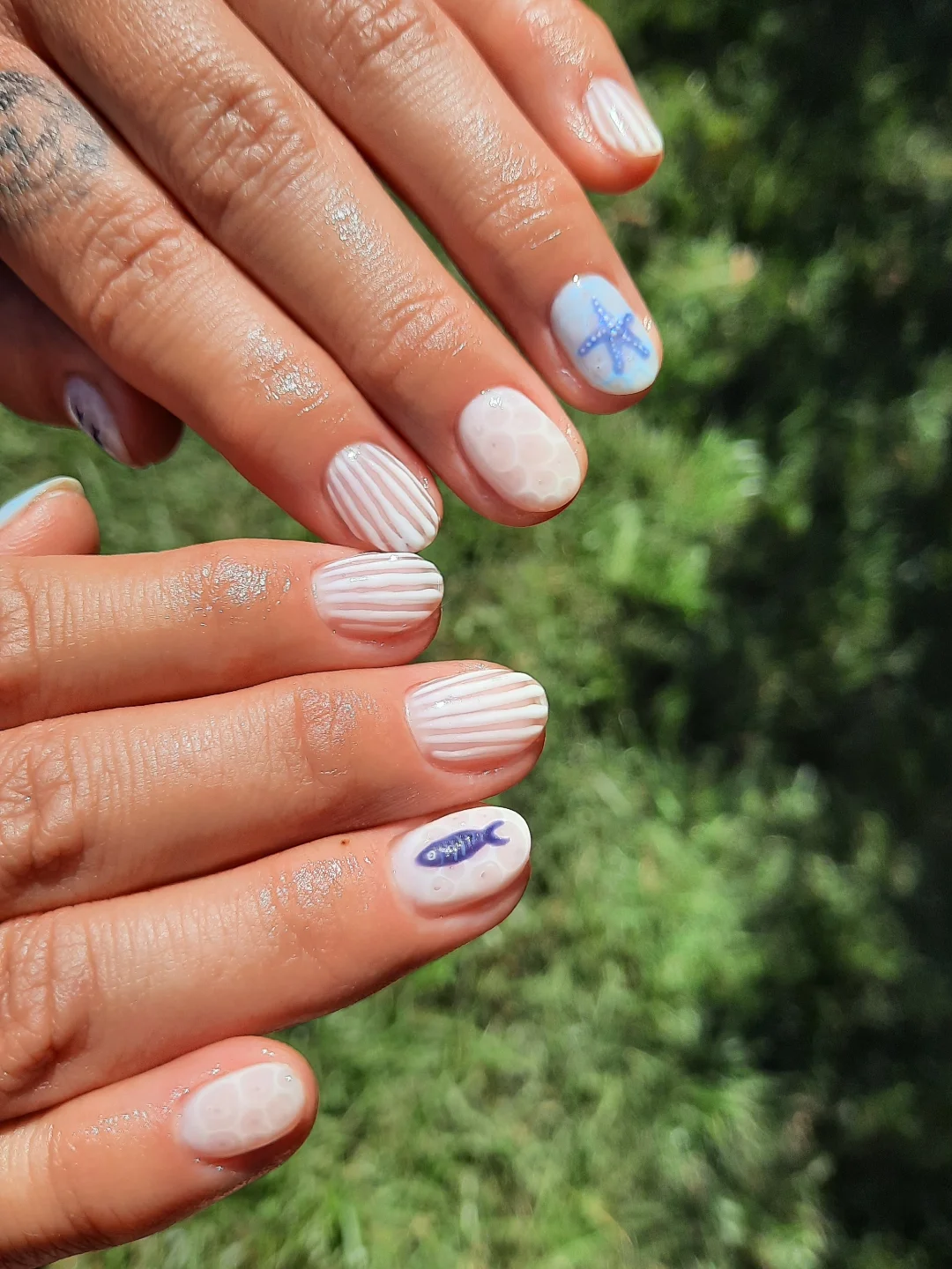 Nautical stripe nails