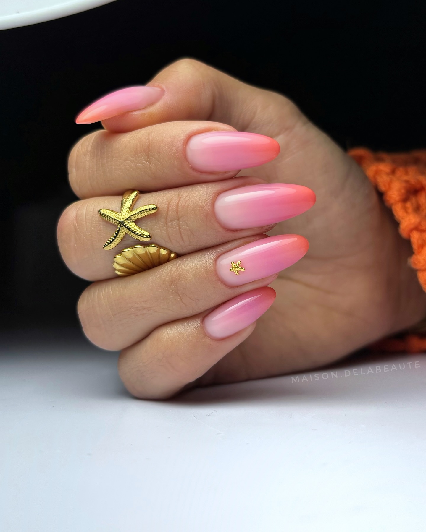 Pink ombre starfish nails
