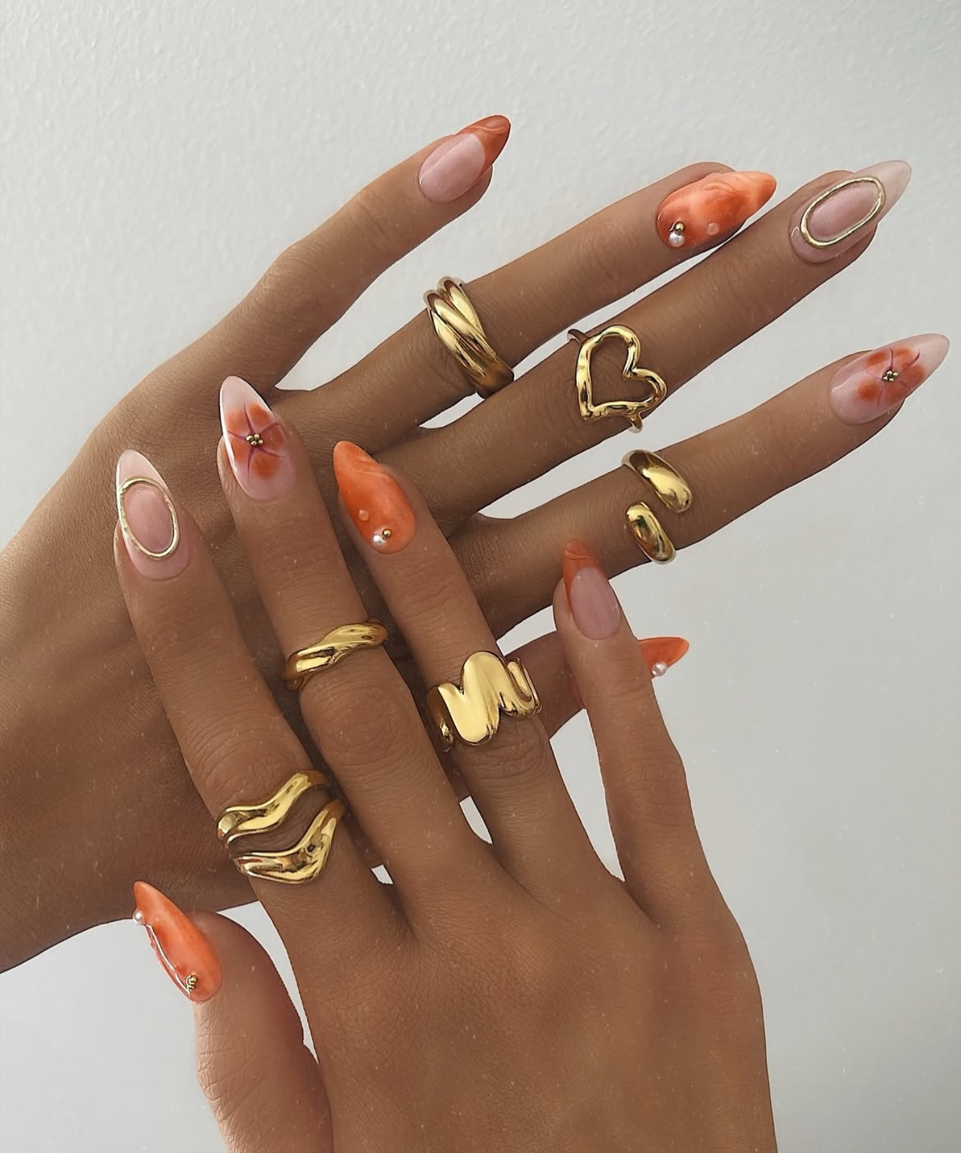 Reusable press on nail set