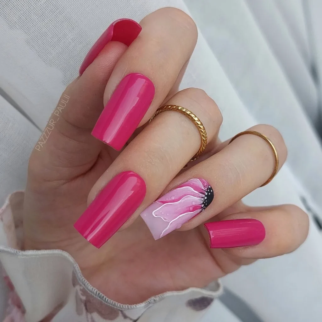 Painted Poppy Accent nails