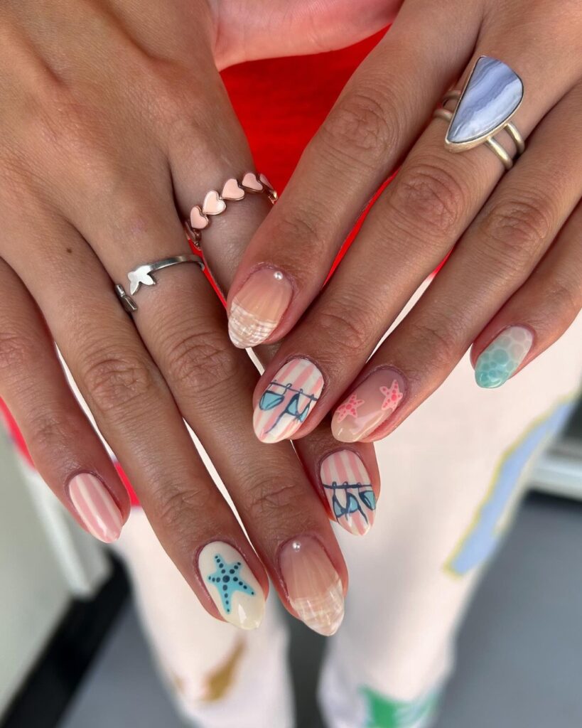 Poolside Stripe Starfish nails
