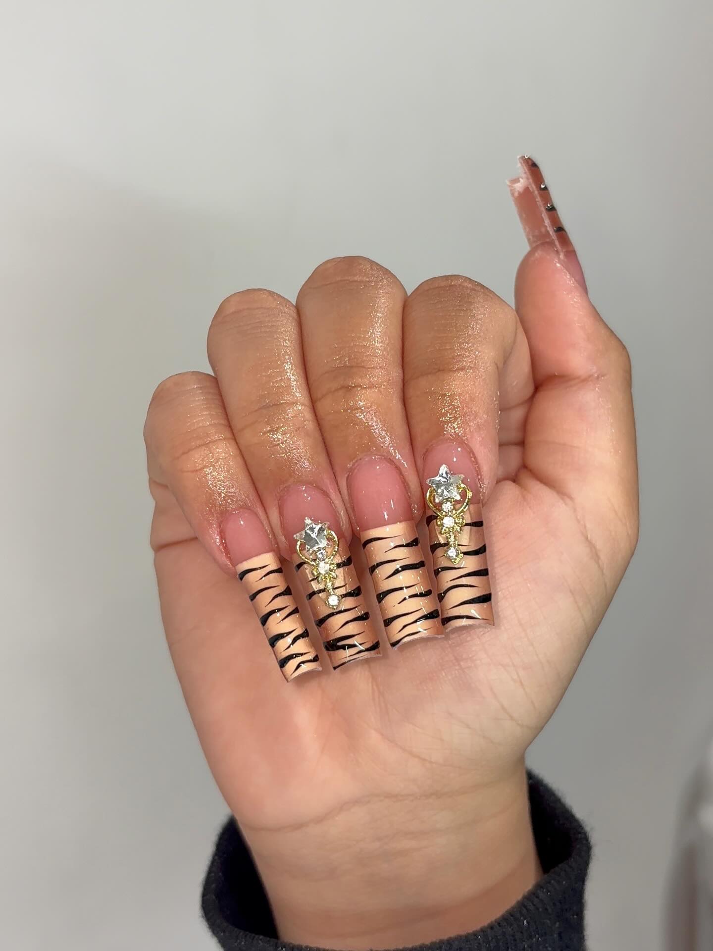 tiger stripe nails