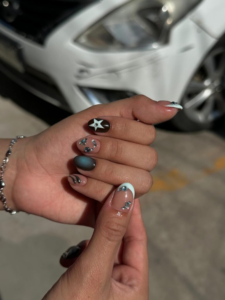Y2K Star & Gems nails