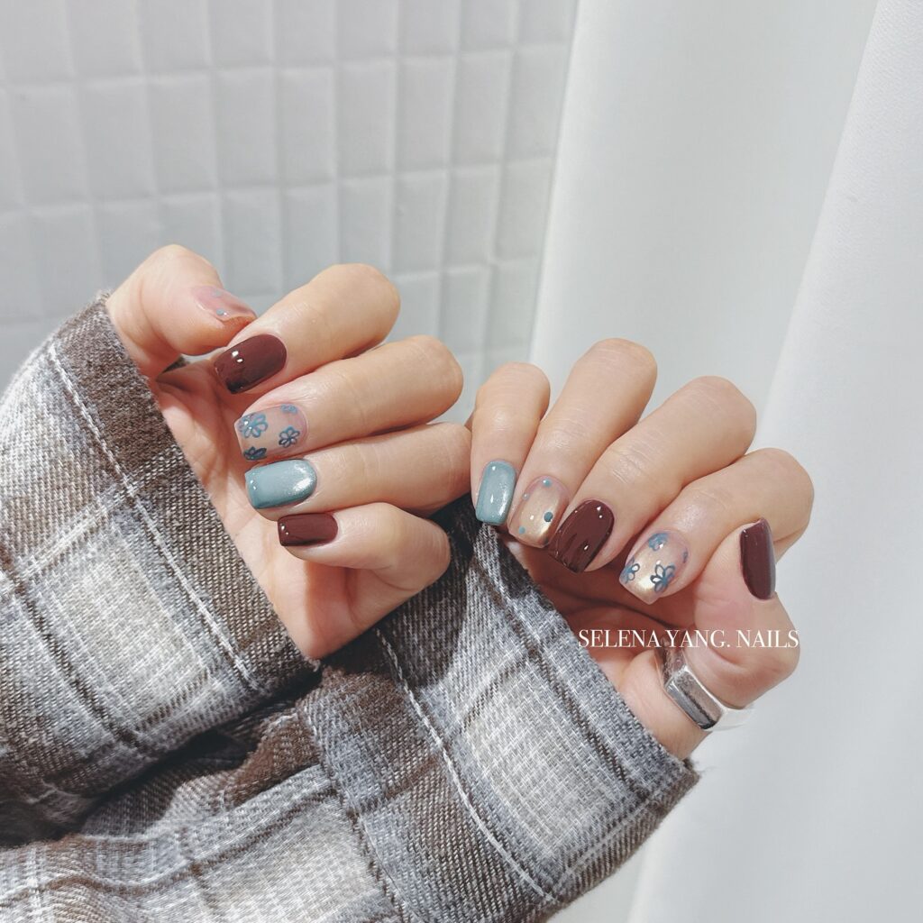 Floral Ditsy Squares nails