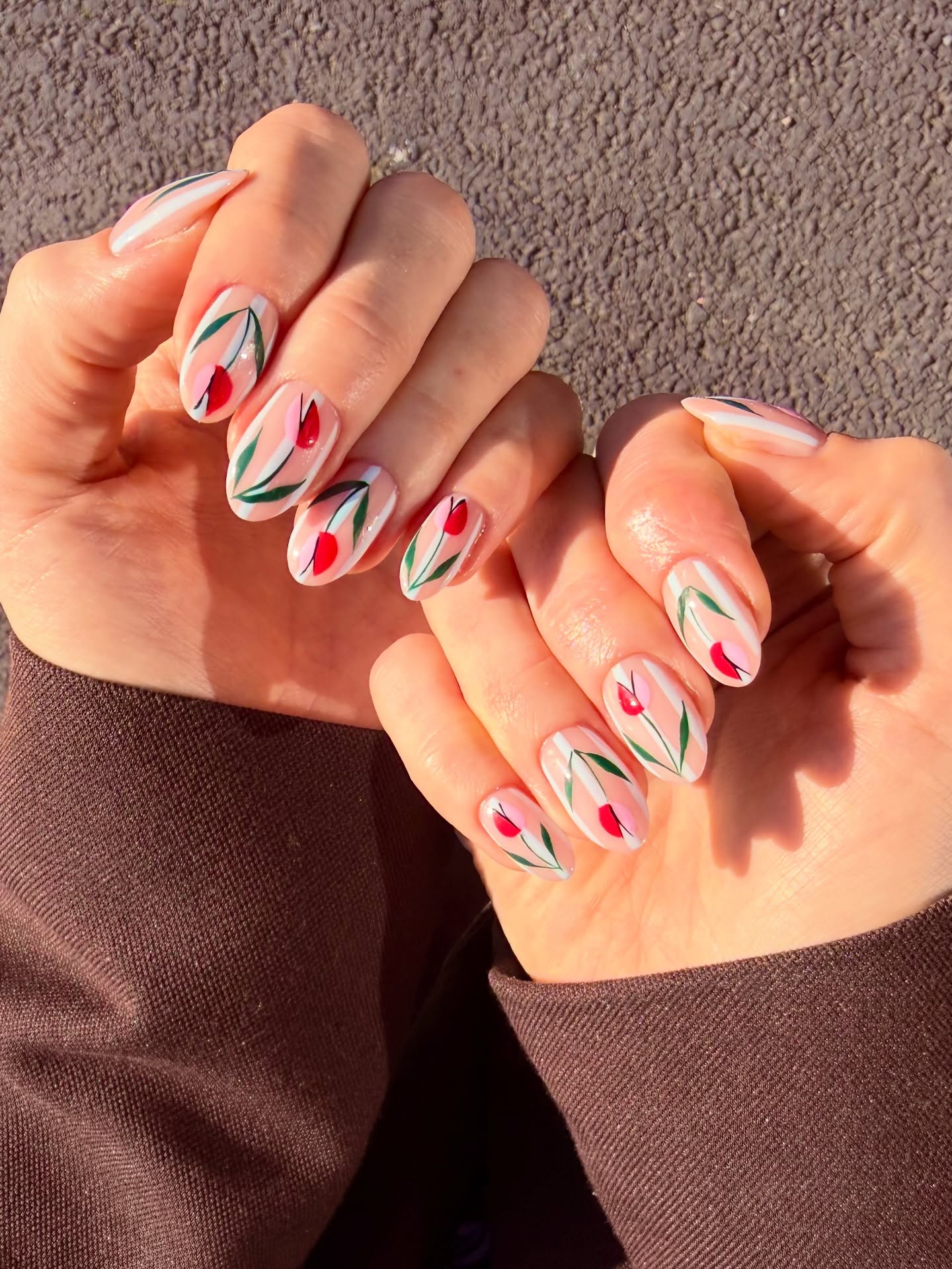 Sculptural Tulip Nail Tips
