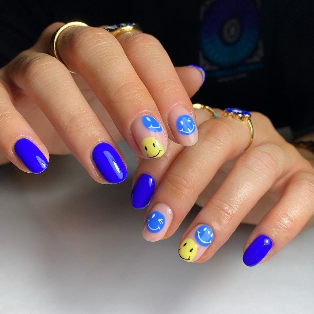 Soft Lavender Smiles nails
