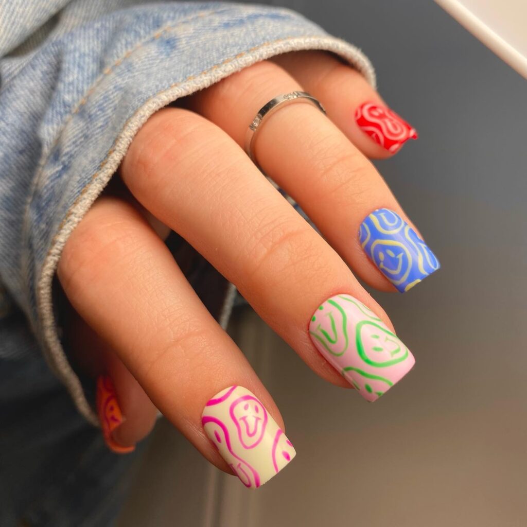 Lilac Smiley Cloud nails