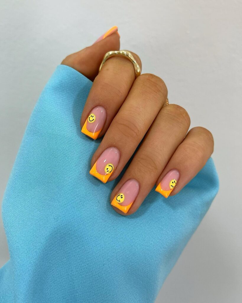 Purple Retro Faces nails