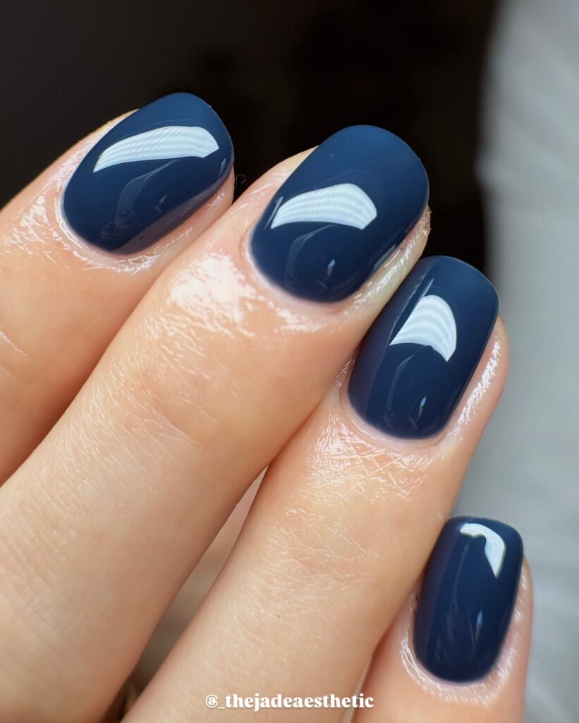 Blue Chrome Ombré nails