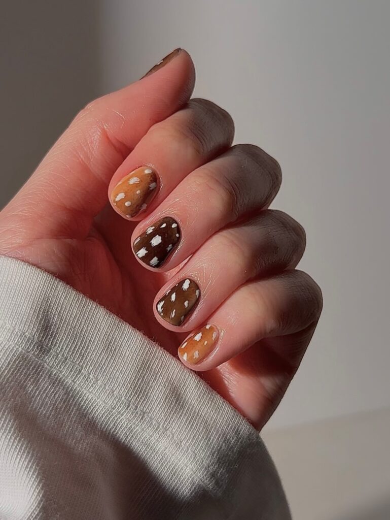 Ombré Fawn Rounds nails