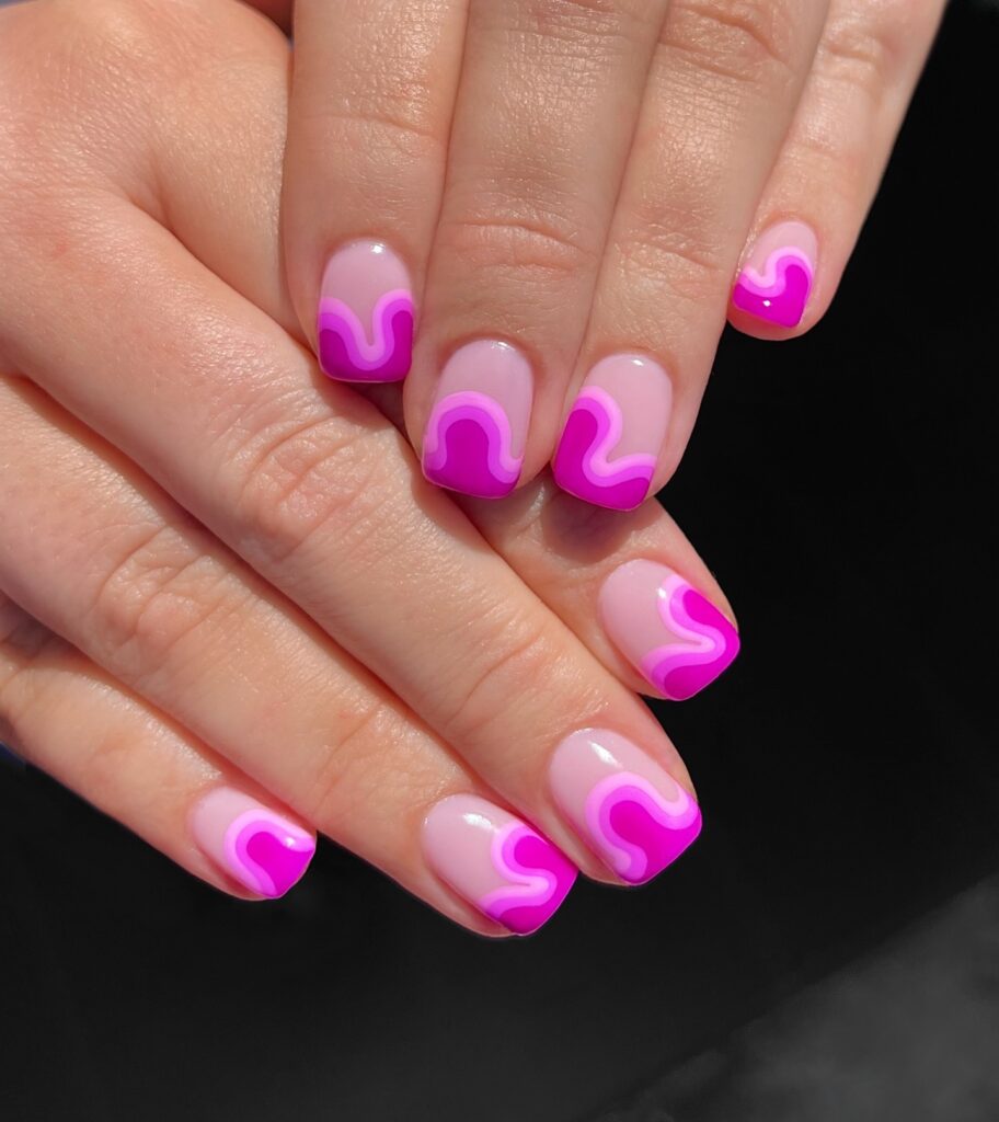Magenta Curve Wave nails