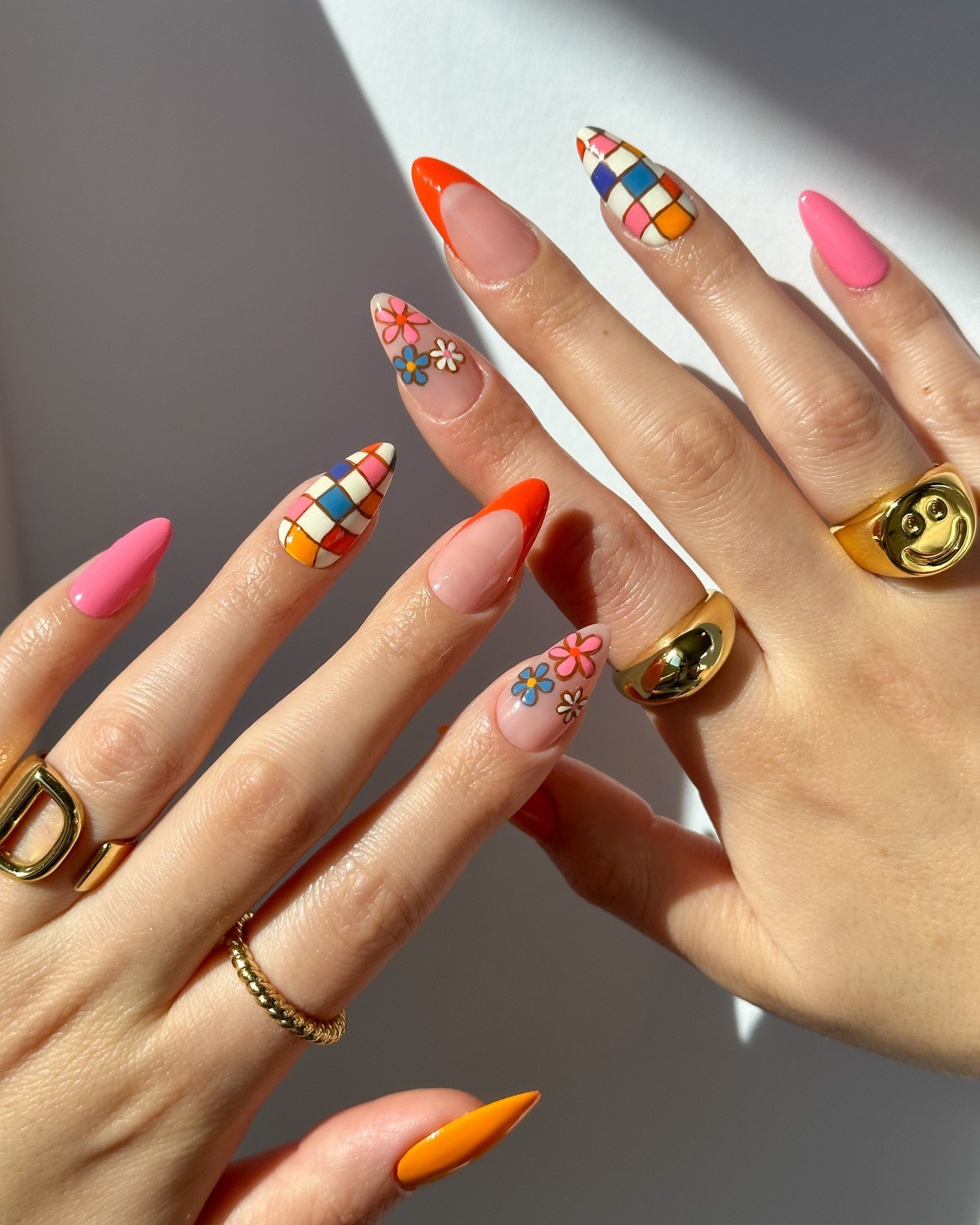 Groovy Checker Nails