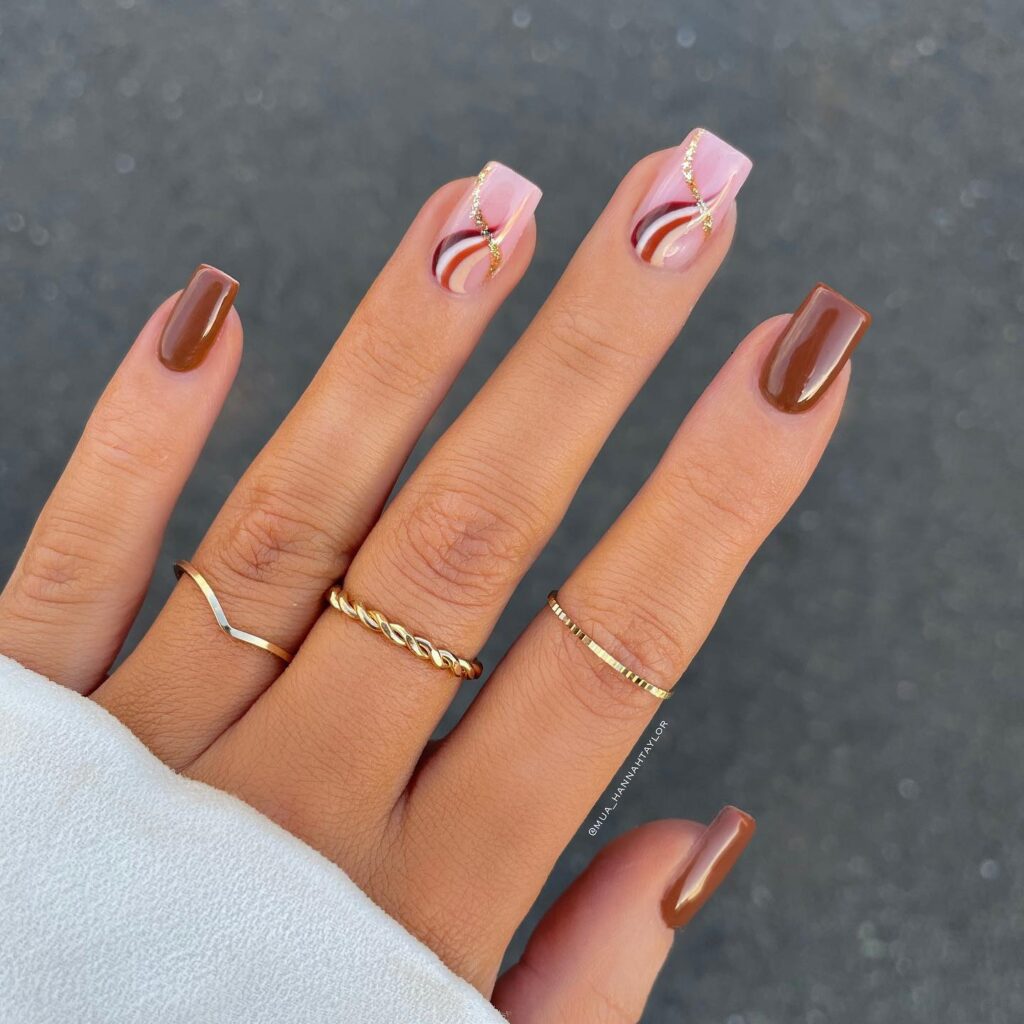 Mocha Swirl & Gold nails