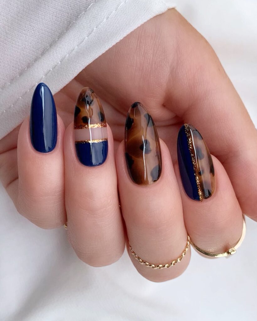 Navy & Tortoiseshell nails