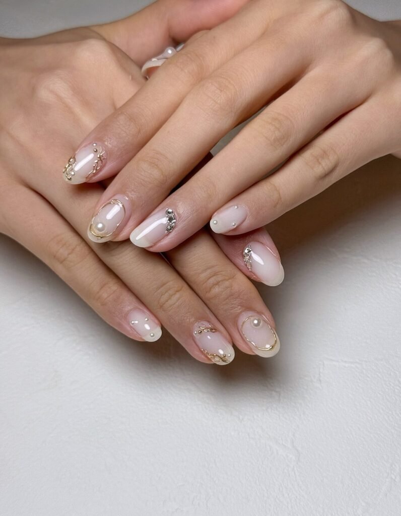 Pearl & Gold Jewelled nails