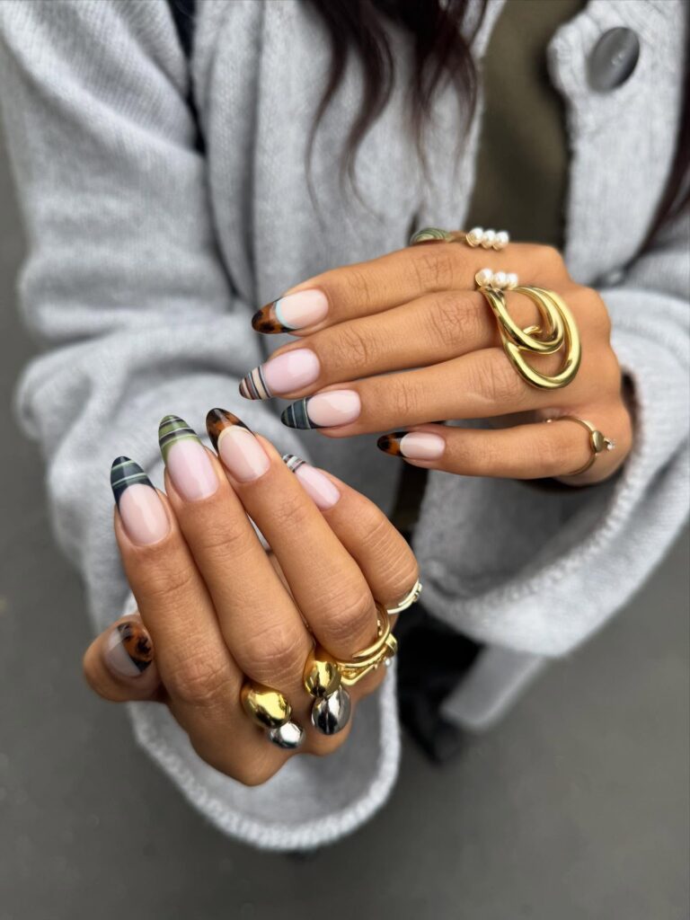 Tortoiseshell Stripe French nails