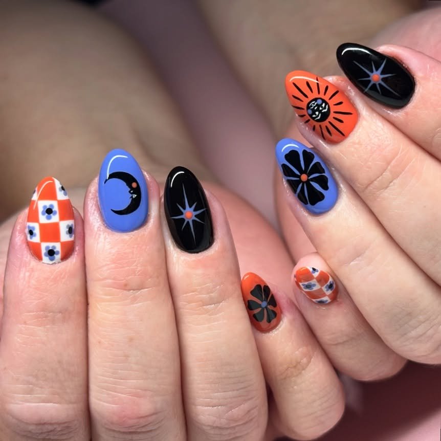 Sun & Moon Clash nails