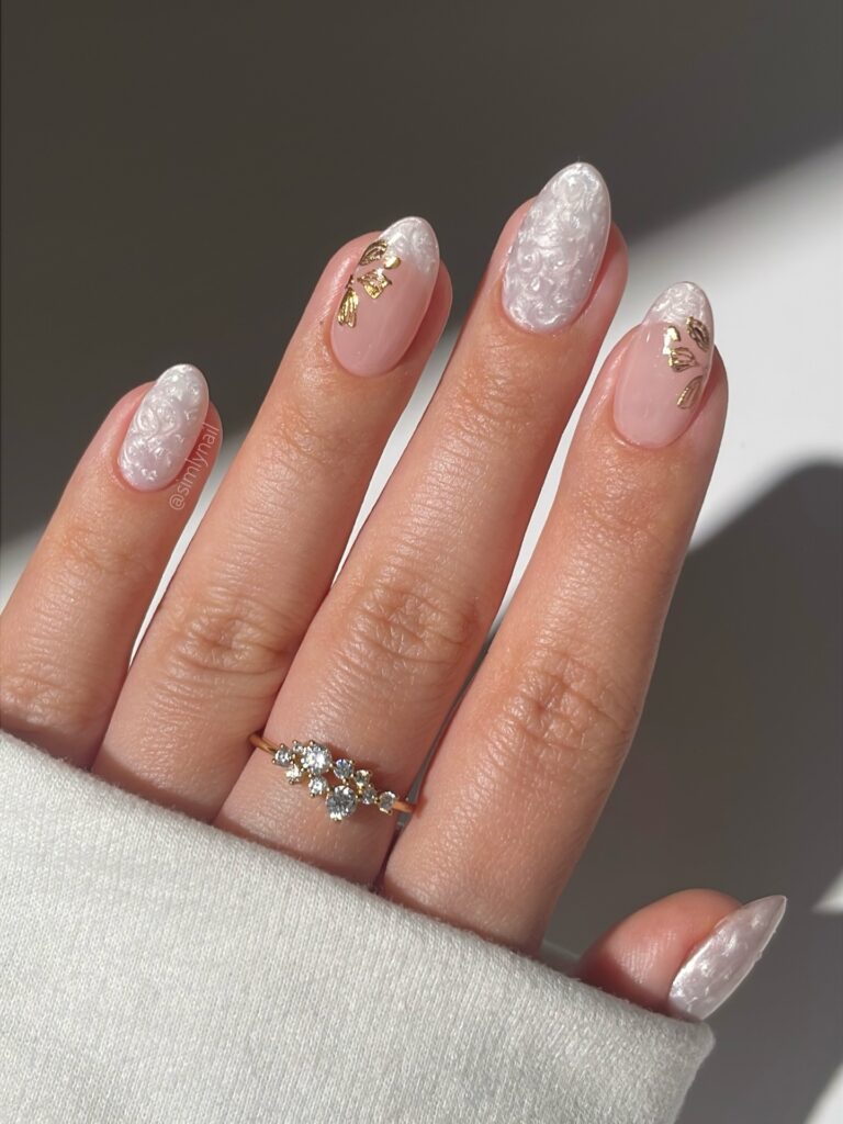Gilded Pearl Lines nails
