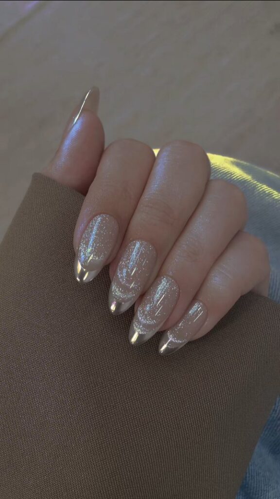 Holographic Chrome Tips nails