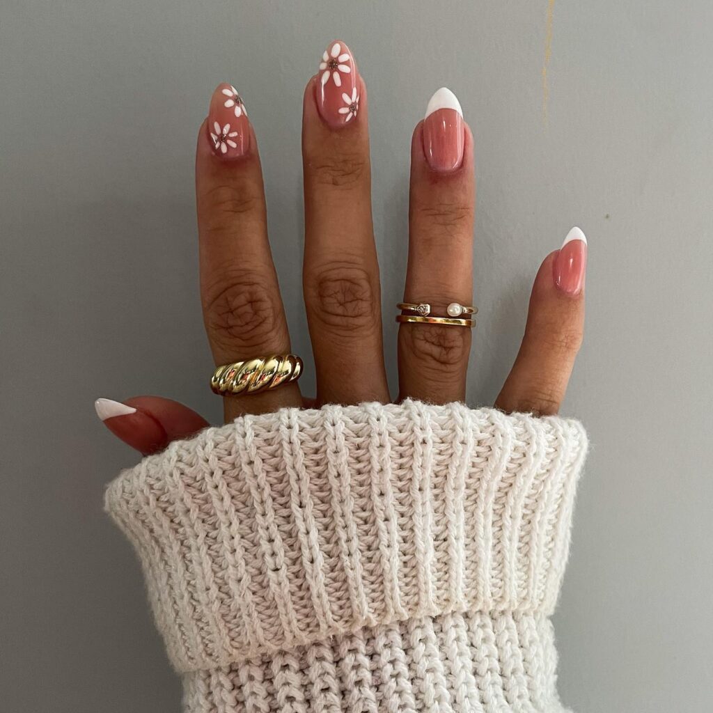 Daisy French Tips nails