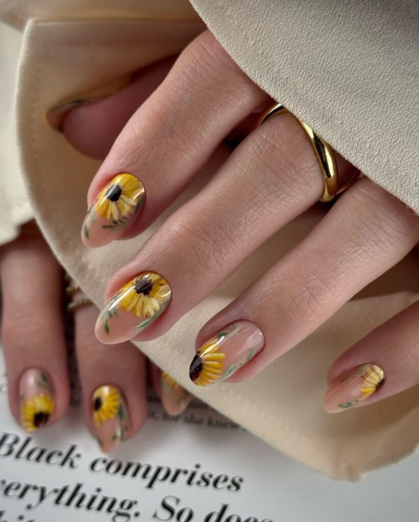 Editorial Nude Art nails