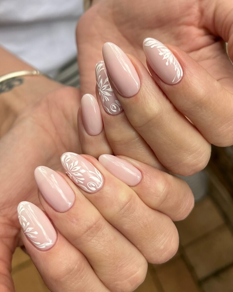 Baroque Leaf Lace nails