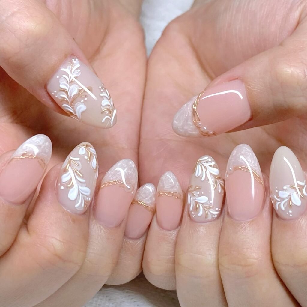 White & Gold Foliage nails
