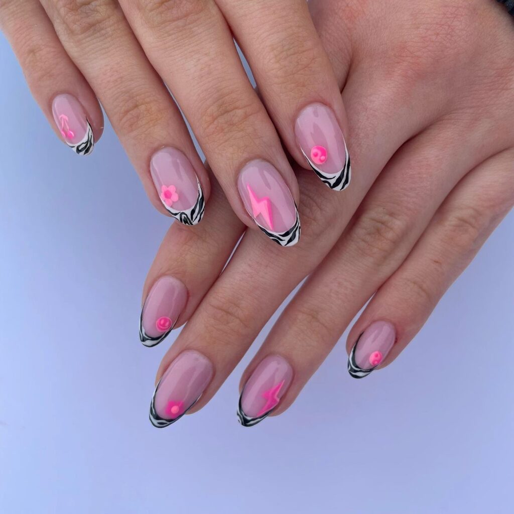 Lilac Deco Stripe nails
