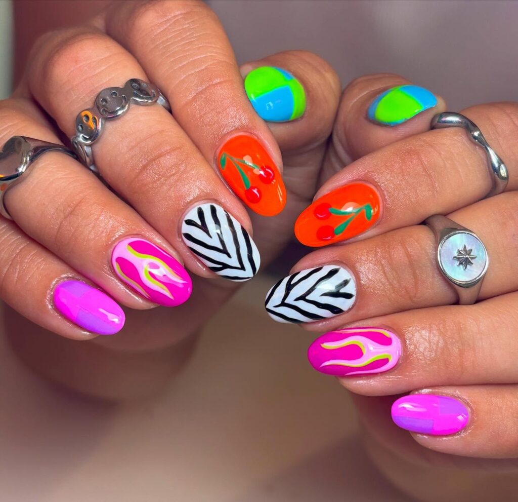 Pastel Wavy Grid nails