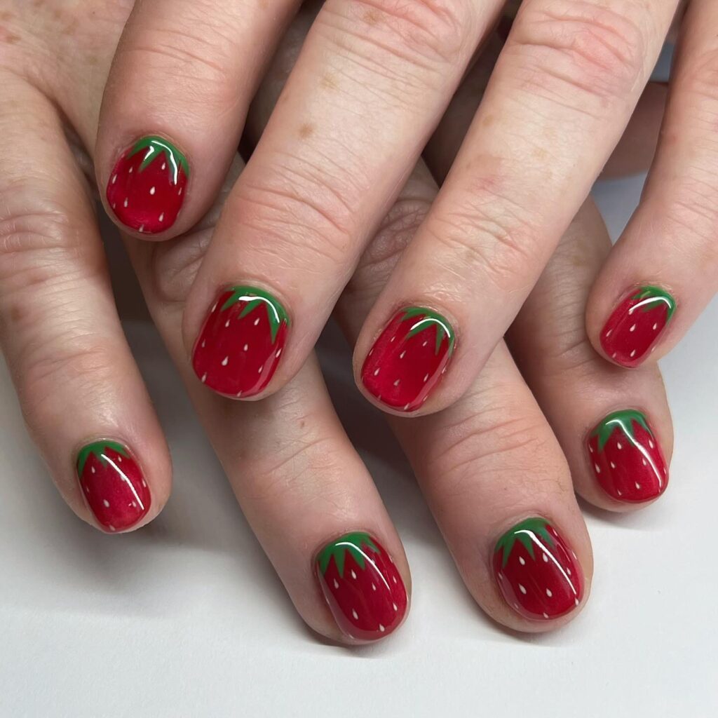 Holly & Berry Tips nails