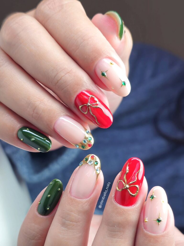 Poinsettia Art Nails 