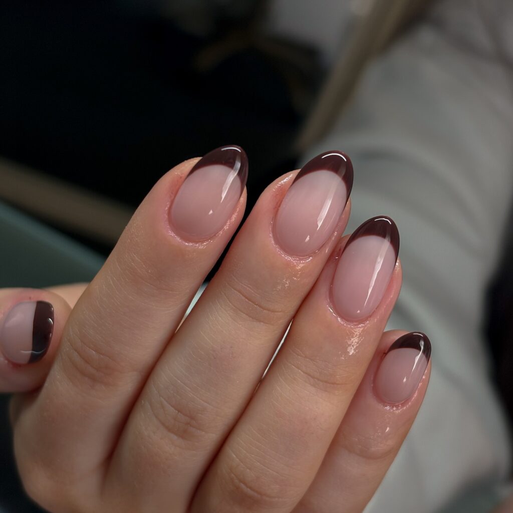 Oval Espresso Gloss nails