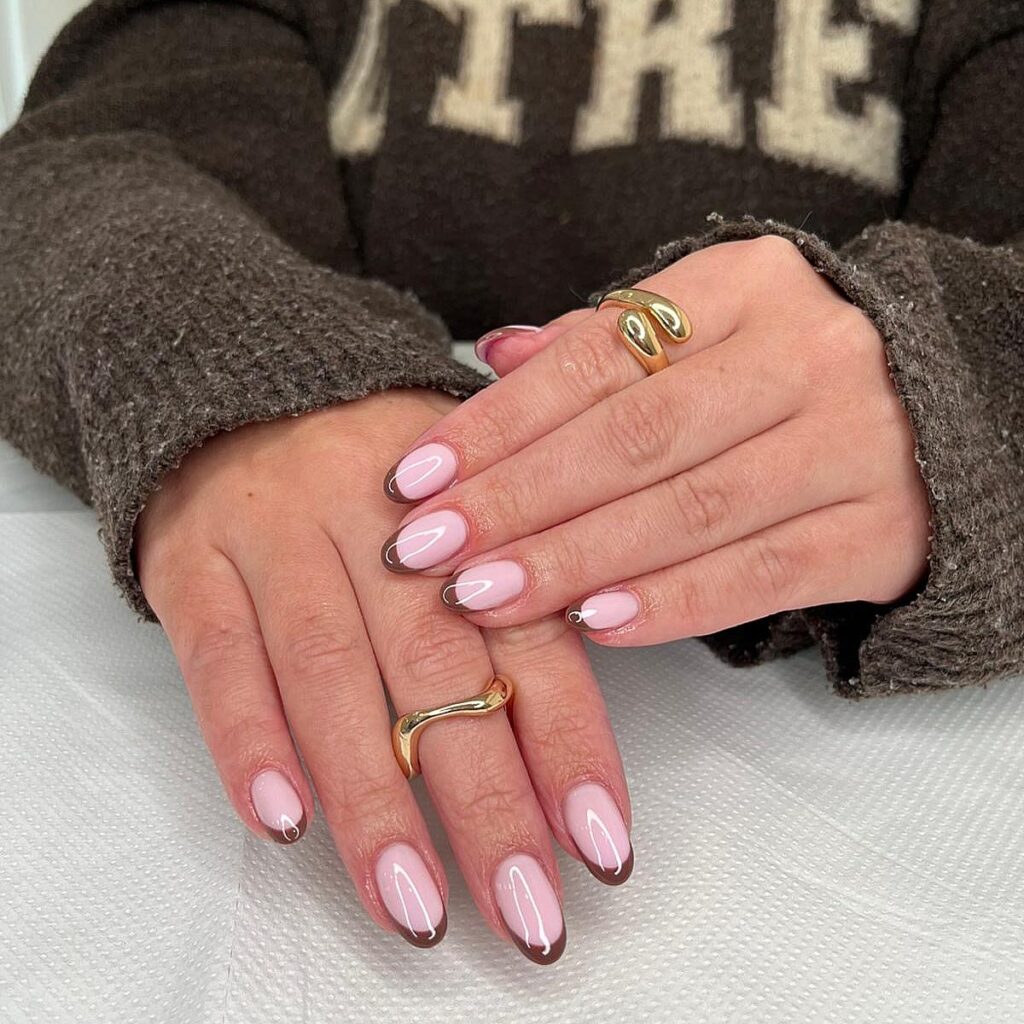 Line Art Tips nails