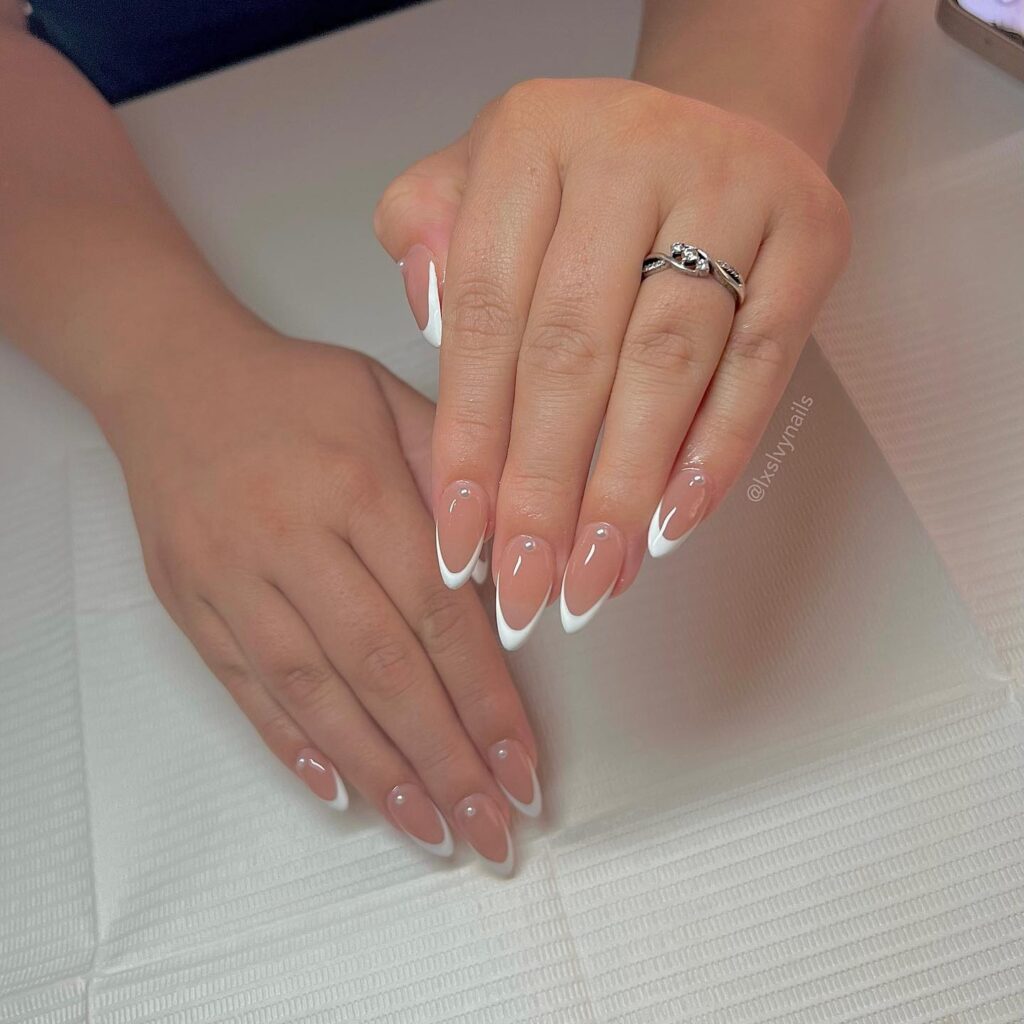 Pearl-Dot French nails