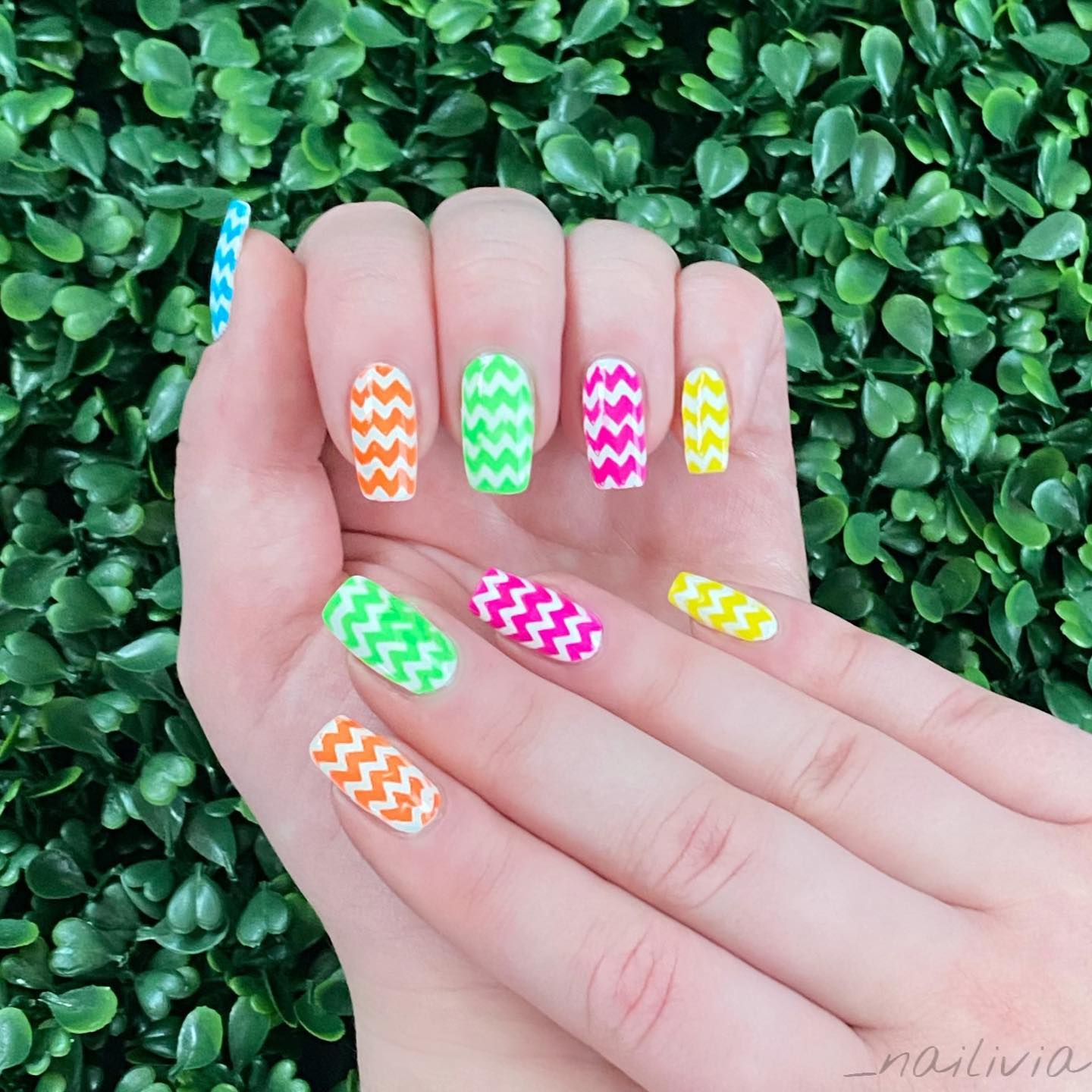colorful zig zag nails